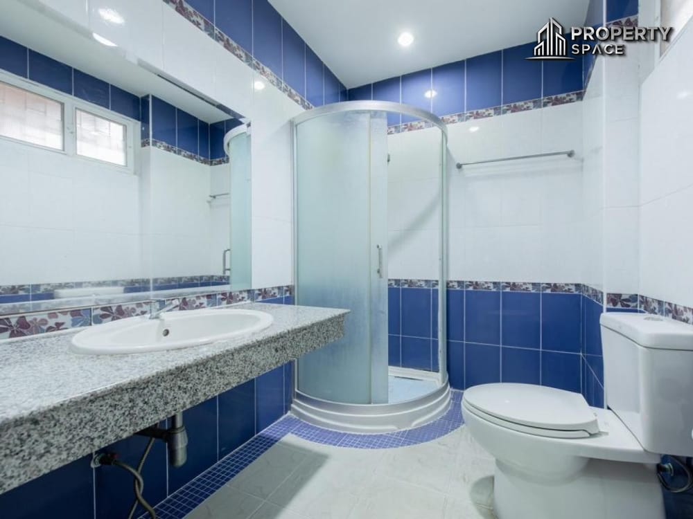 Spacious 3-Bedroom Family Home with Private Swimming Pool In Pattaya For Rent Image 12