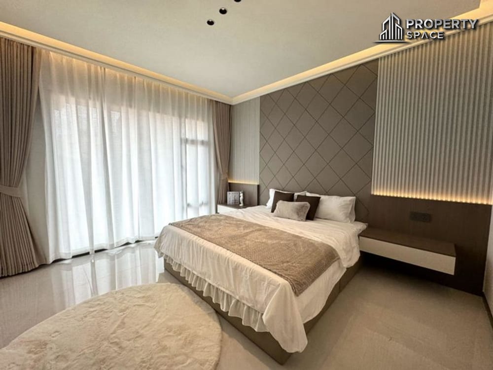 Brand New 6-Bedroom Modern Pool Villa in Thepprasit, Pattaya – Prime Location For Sale Image 12