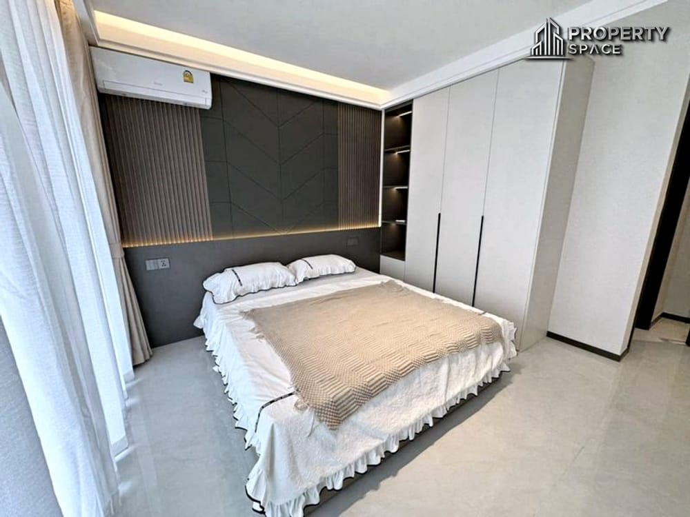 Brand New 6-Bedroom Modern Pool Villa in Thepprasit, Pattaya – Prime Location For Sale Image 8