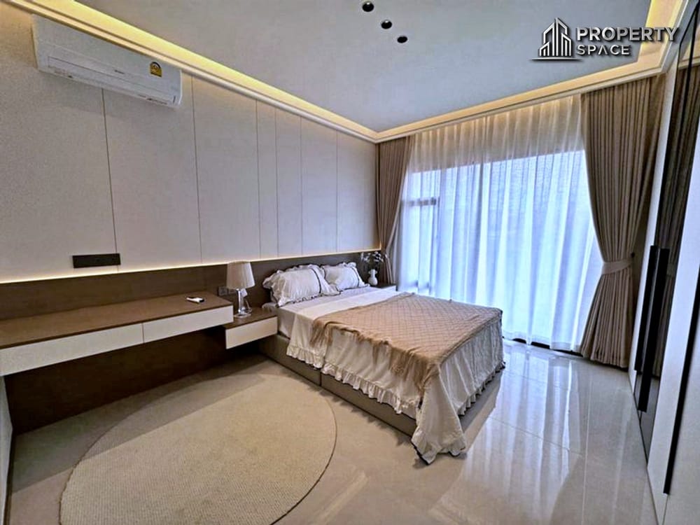 Brand New 6-Bedroom Modern Pool Villa in Thepprasit, Pattaya – Prime Location For Sale Image 9