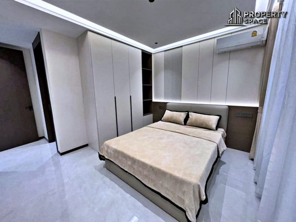 Brand New 6-Bedroom Modern Pool Villa in Thepprasit, Pattaya – Prime Location For Sale Image 11