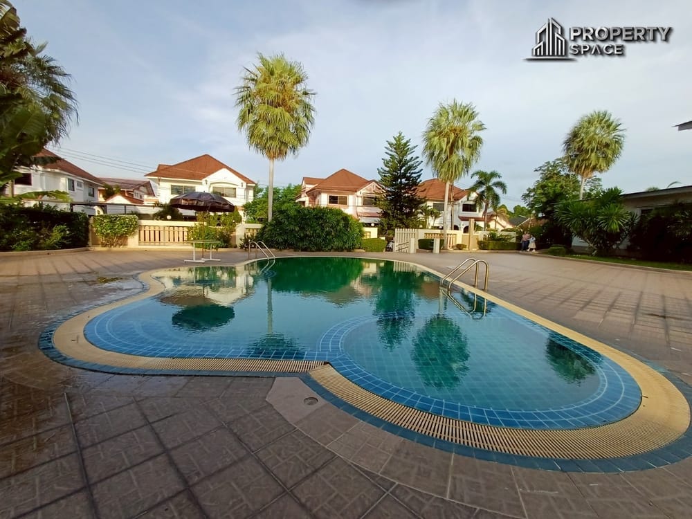 4-Bedroom Single Detached House in Soi Siam Country Club East Pattaya For Sale Image 33
