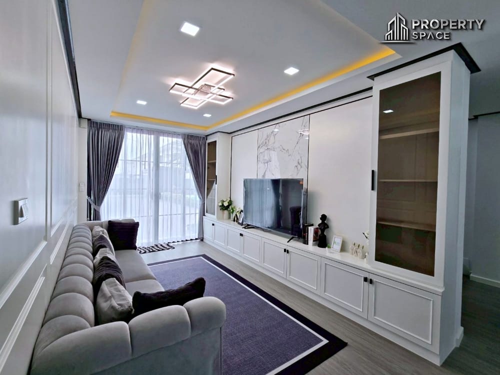Brand New 2-Storey 5 Bedroom Luxury Pool Villa In East Pattaya For Sale Image 35