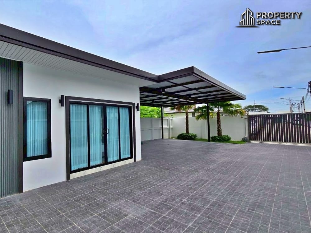 Brand New 2-Storey 5 Bedroom Luxury Pool Villa In East Pattaya For Sale Image 40