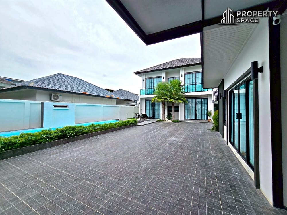 Brand New 2-Storey 5 Bedroom Luxury Pool Villa In East Pattaya For Sale Image 41