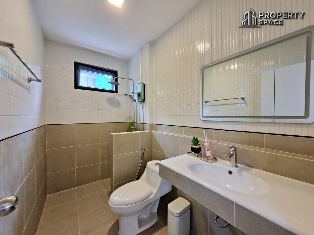 Brand New 3 Bedroom Modern House in Soi Noen Plubwan East Pattaya For Rent Image 29