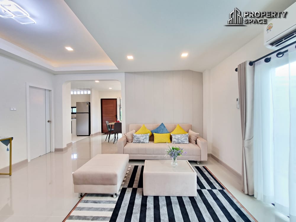 Brand New 3 Bedroom Modern House in Soi Noen Plubwan East Pattaya For Rent Image 8