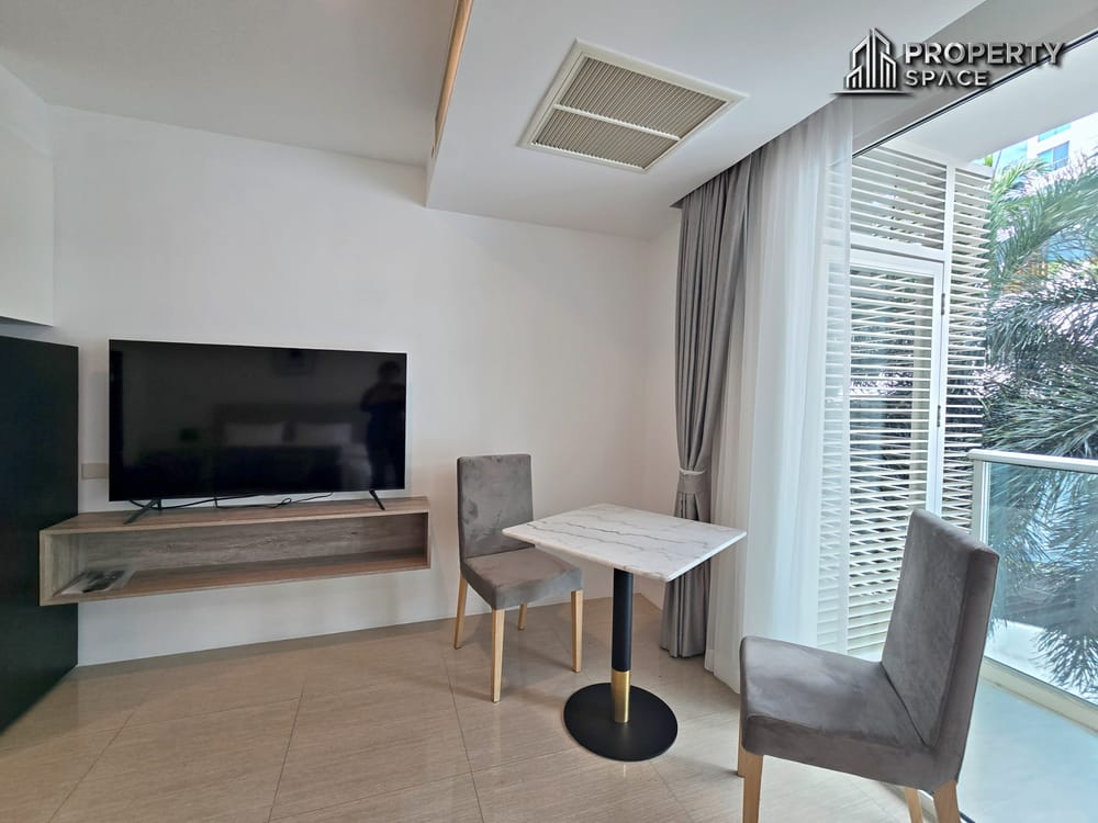 Modern Studio Unit for Sale in The Elegance Condo, Pratumnak Hill Image 6