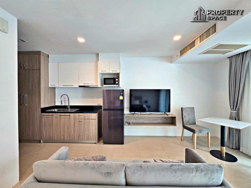 Modern Studio Unit for Sale in The Elegance Condo, Pratumnak Hill Image 6