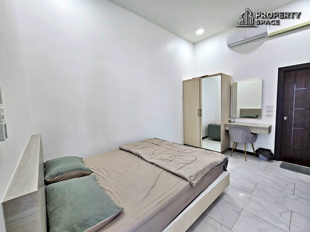 Nordic Style 3-Bedroom Pool Villa At Mabprachan Lake East Pattaya For Rent  Image 20