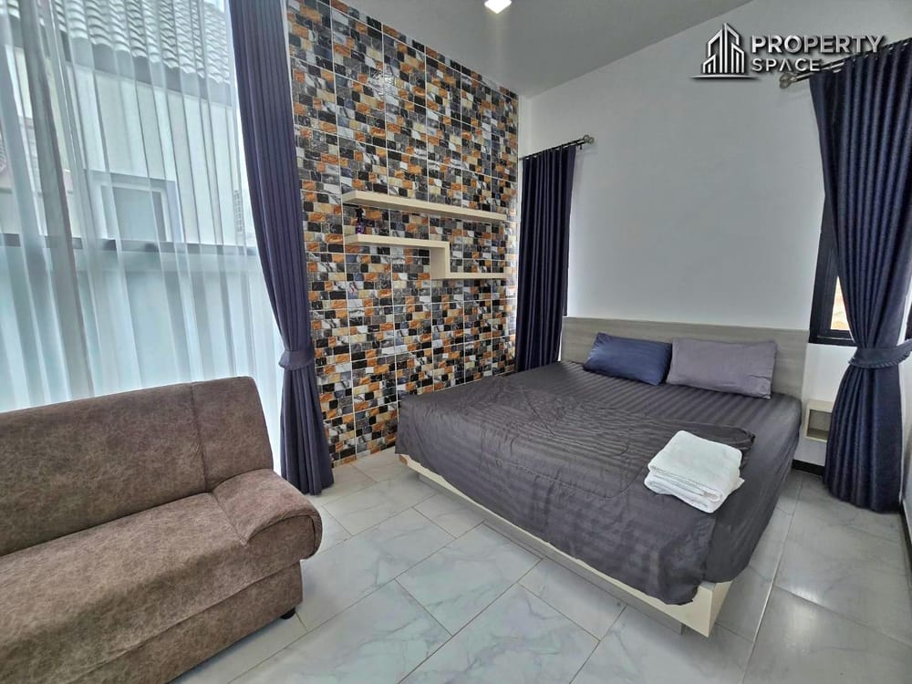 Nordic Style 3-Bedroom Pool Villa At Mabprachan Lake East Pattaya For Rent  Image 16