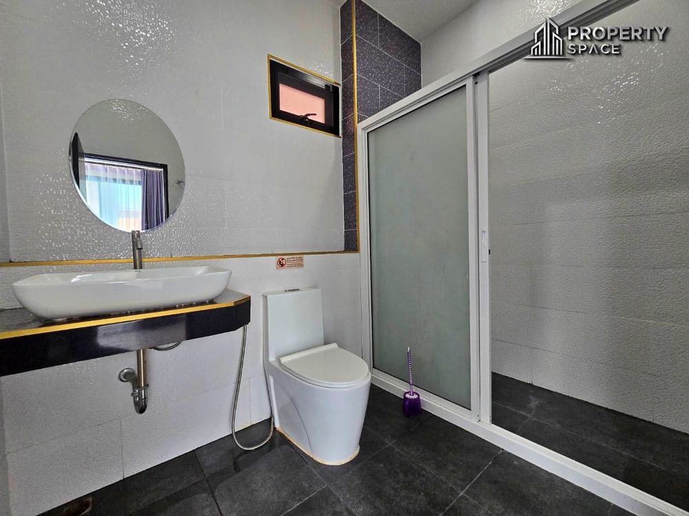 Nordic Style 3-Bedroom Pool Villa At Mabprachan Lake East Pattaya For Rent  Image 18