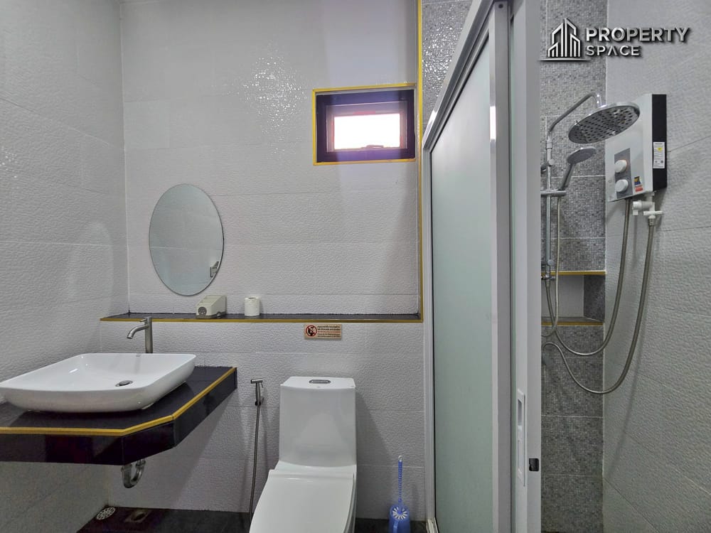 Nordic Style 3-Bedroom Pool Villa At Mabprachan Lake East Pattaya For Rent  Image 27