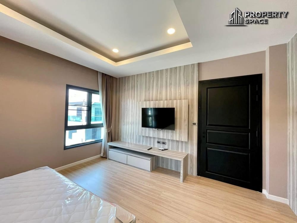 3-Bedroom Modern House In Soi Siam Country Club Pattaya For Sale Image 13