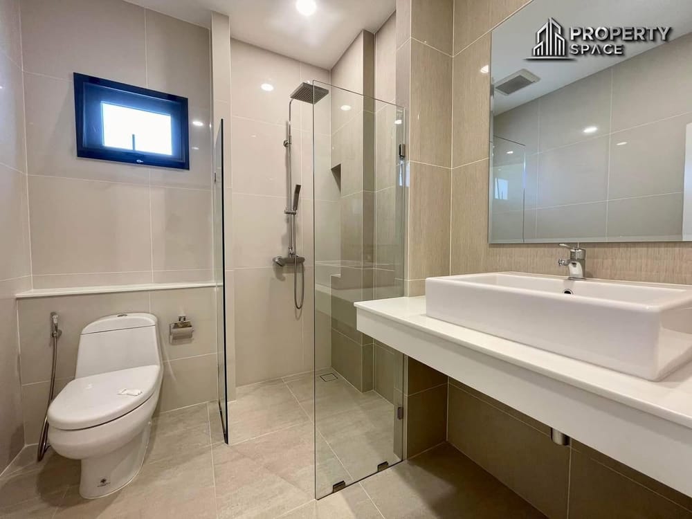 3-Bedroom Modern House In Soi Siam Country Club Pattaya For Sale Image 15