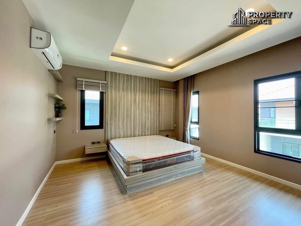 3-Bedroom Modern House In Soi Siam Country Club Pattaya For Sale Image 12