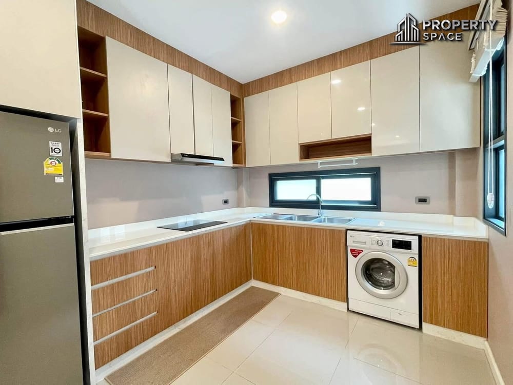 3-Bedroom Modern House In Soi Siam Country Club Pattaya For Sale Image 7