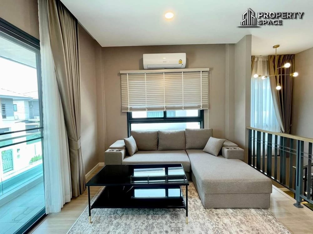 3-Bedroom Modern House In Soi Siam Country Club Pattaya For Sale Image 11