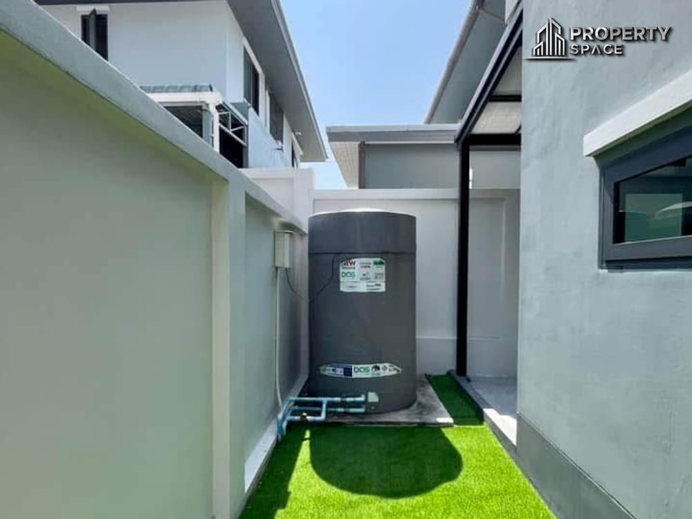 3-Bedroom Modern House In Soi Siam Country Club Pattaya For Sale Image 24