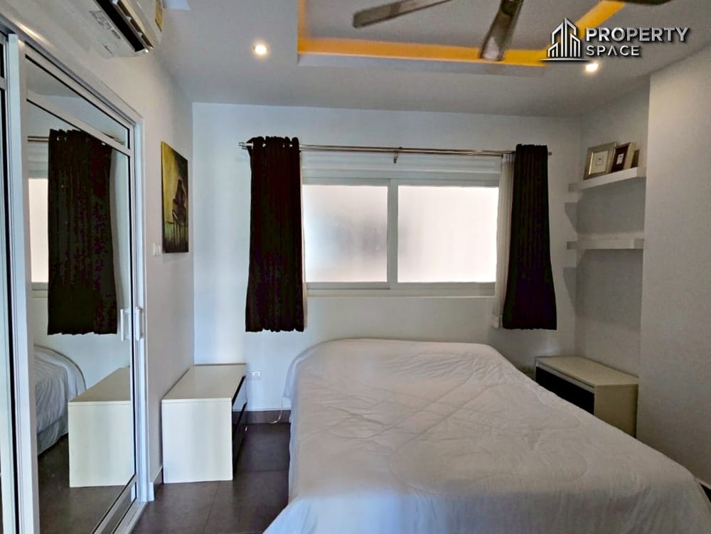 Modern 1-Bedroom Unit at Tudor Court Pratumnak Prime Location For Sale Image 10