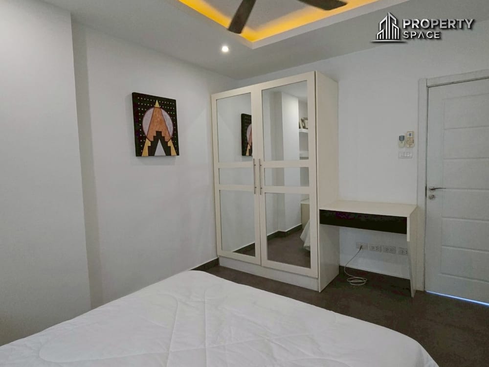Modern 1-Bedroom Unit at Tudor Court Pratumnak Prime Location For Sale Image 11