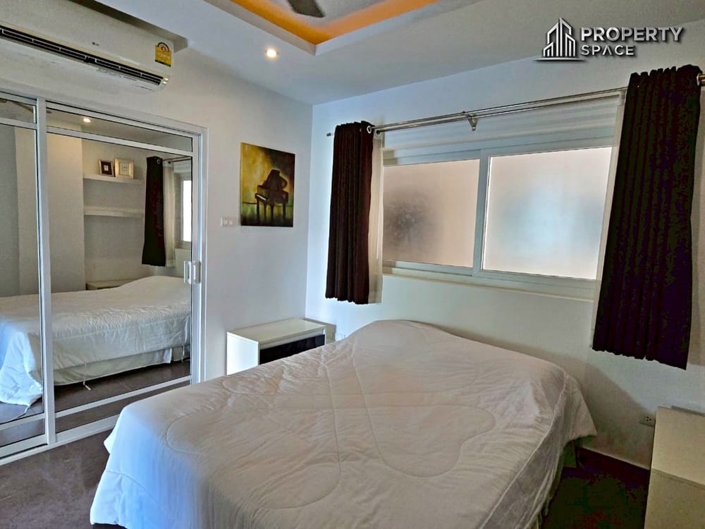 Modern 1-Bedroom Unit at Tudor Court Pratumnak Prime Location For Sale Image 9
