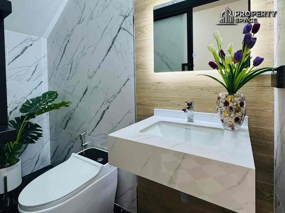 Brand New Modern Luxury 3 Bedroom Pool Villa in East Pattaya For Sale Image 27