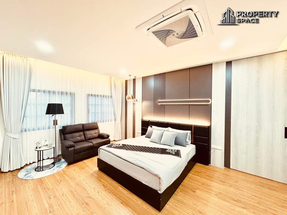 Brand New Modern Luxury 3 Bedroom Pool Villa in East Pattaya For Sale Image 21