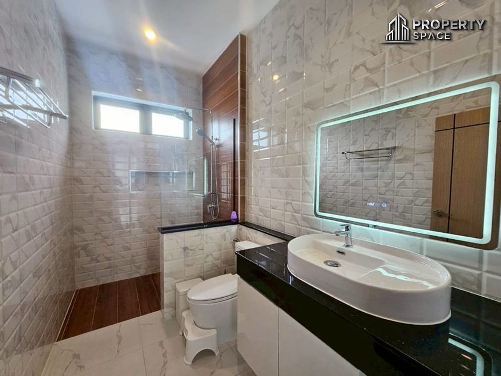 Modern 3 Bedroom Pool Villa Near Mabprachan Lake Pattaya For Rent Image 13