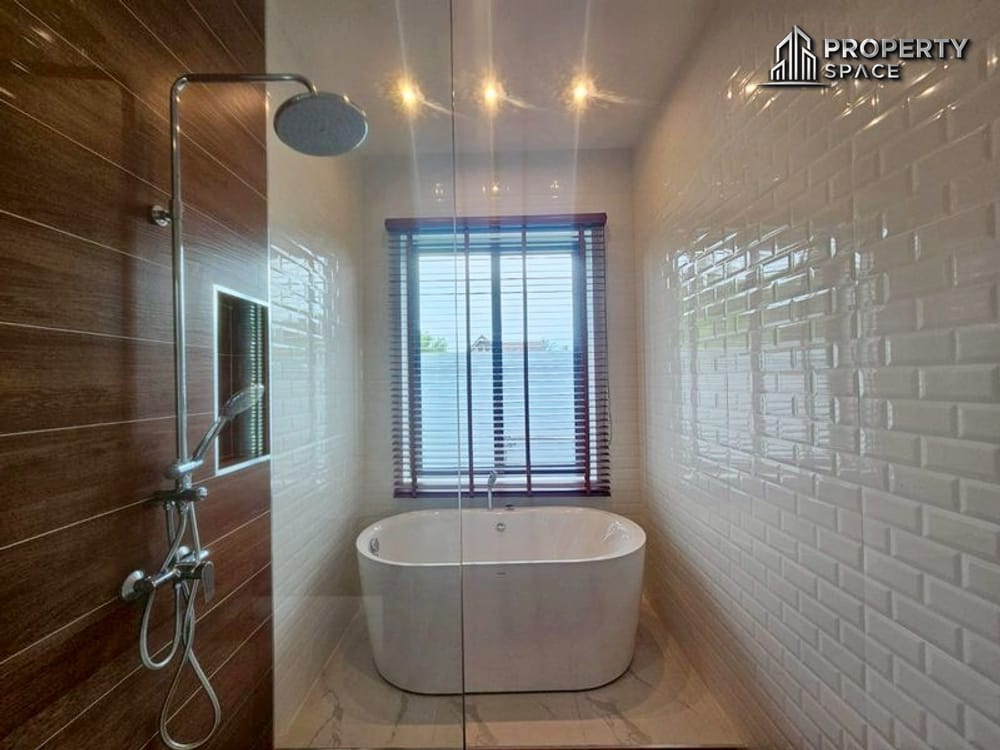 Modern 3 Bedroom Pool Villa Near Mabprachan Lake Pattaya For Rent Image 12