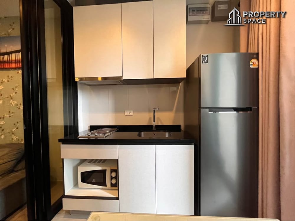 Prime Location 1-Bedroom In The Base Condo Central Pattaya For Rent Image 8