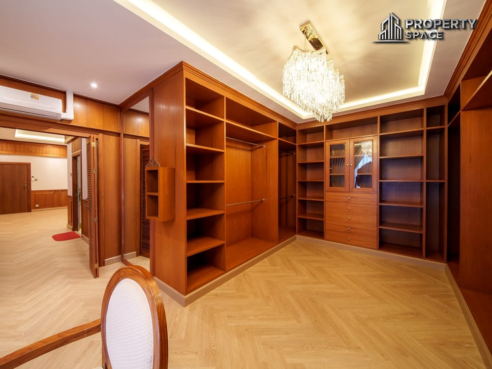 Luxurious Thai Style 3-Bedroom Pool Villa With Spacious Interiors In East Pattaya For Sale Image 16