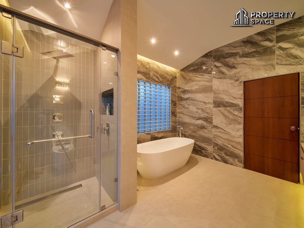 Luxurious Thai Style 3-Bedroom Pool Villa With Spacious Interiors In East Pattaya For Sale Image 18