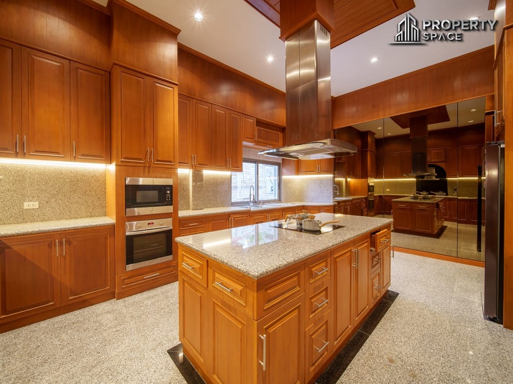 Luxurious Thai Style 3-Bedroom Pool Villa With Spacious Interiors In East Pattaya For Sale Image 12