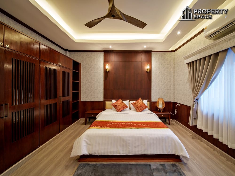 Luxurious Thai Style 3-Bedroom Pool Villa With Spacious Interiors In East Pattaya For Sale Image 19