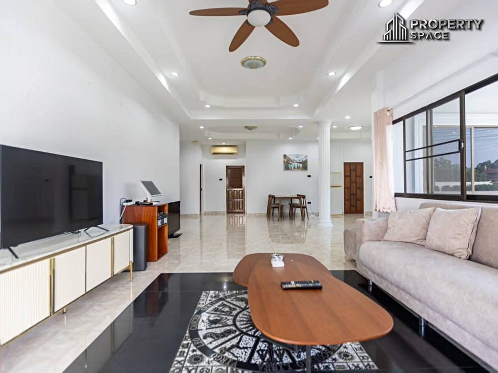 Pet Friendly Modern 4 Bedroom Pool Villa in Mabprachan East Pattaya For Rent Image 5