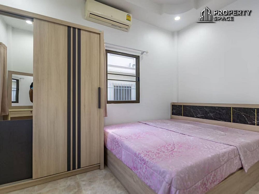 Pet Friendly Modern 4 Bedroom Pool Villa in Mabprachan East Pattaya For Rent Image 10