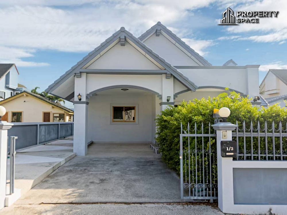 Pet Friendly Modern 4 Bedroom Pool Villa in Mabprachan East Pattaya For Rent Image 13