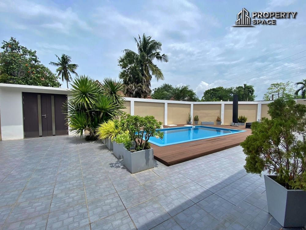 Chaiyapruek 2 Pattaya Spacious Corner 3-Bedroom House with Private Pool At For Sale Image 4
