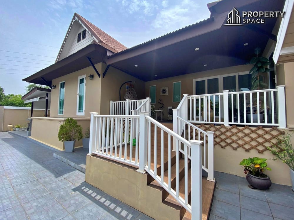 Chaiyapruek 2 Pattaya Spacious Corner 3-Bedroom House with Private Pool At For Sale Image 1