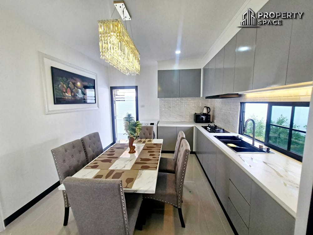 East Pattaya Modern 3-Bedroom Pool Villa For Rent Image 7