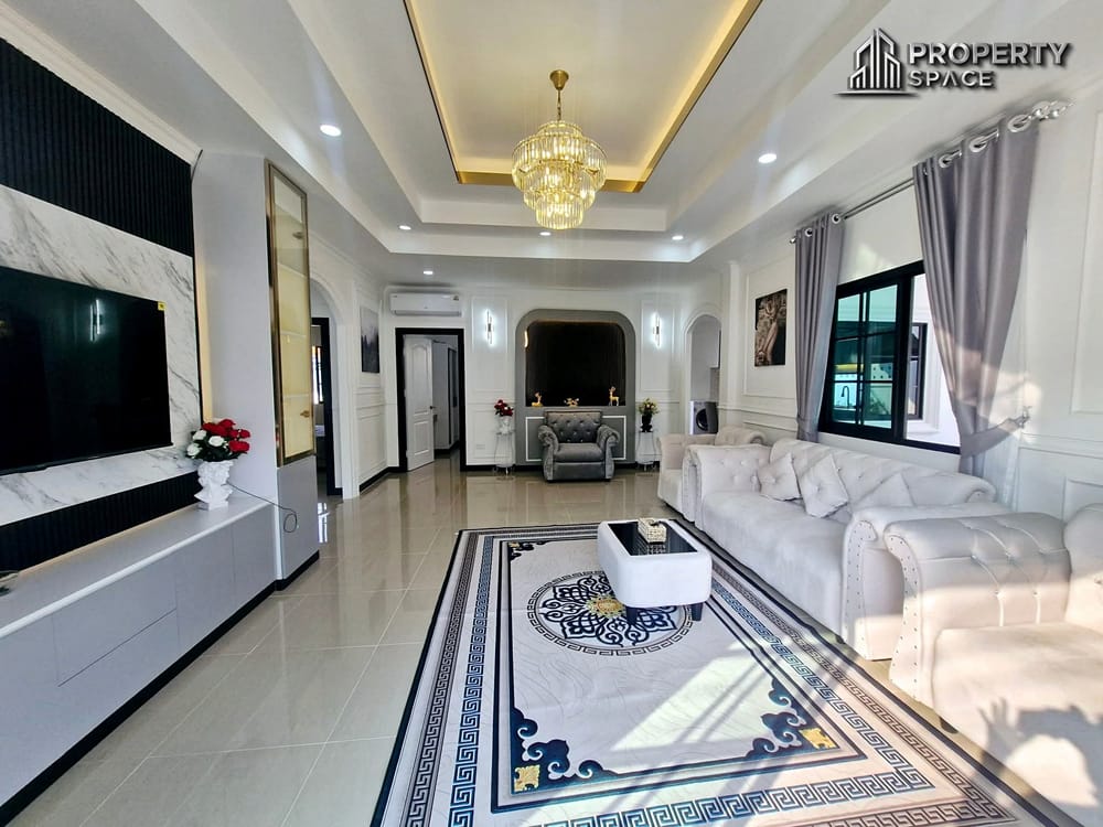 East Pattaya Modern 3-Bedroom Pool Villa For Rent Image 6