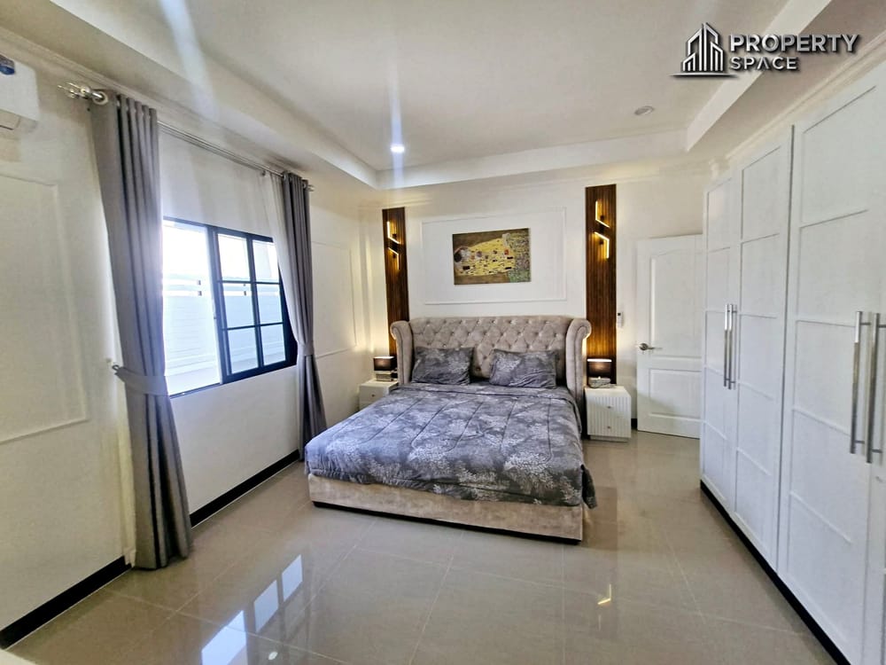 East Pattaya Modern 3-Bedroom Pool Villa For Rent Image 12
