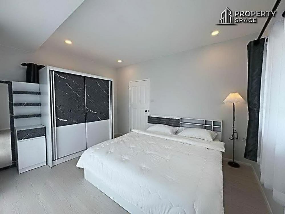 North Pattaya Modern 4-Bedroom Detached House For Sale - Owner Financing Available Image 8