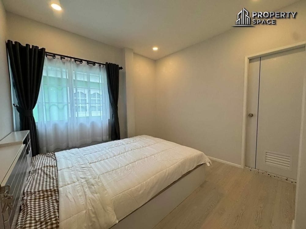 North Pattaya Modern 4-Bedroom Detached House For Sale - Owner Financing Available Image 11