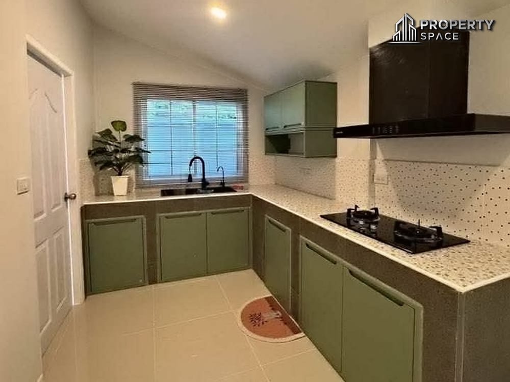 North Pattaya Modern 4-Bedroom Detached House For Sale - Owner Financing Available Image 6
