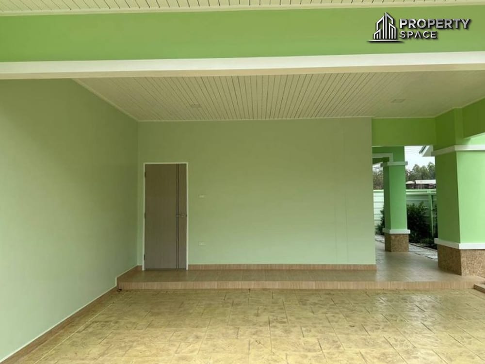 Pattaya Modern 2-Storey Pool Villa Near International School For Rent Image 18