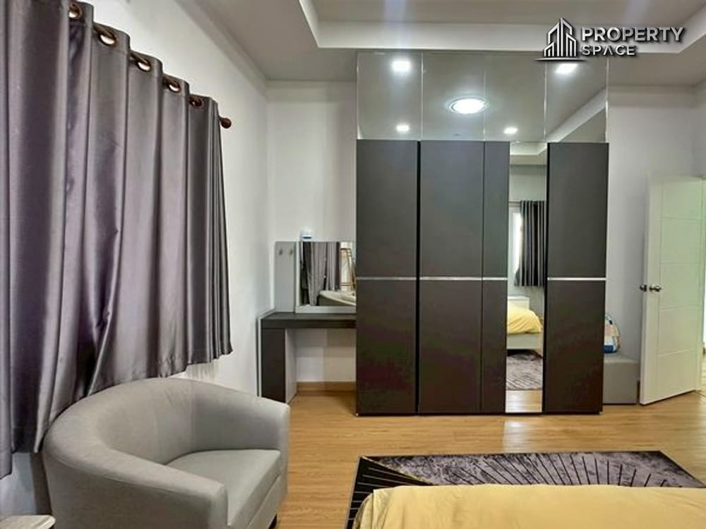 Pattaya Modern 2-Storey Pool Villa Near International School For Rent Image 12