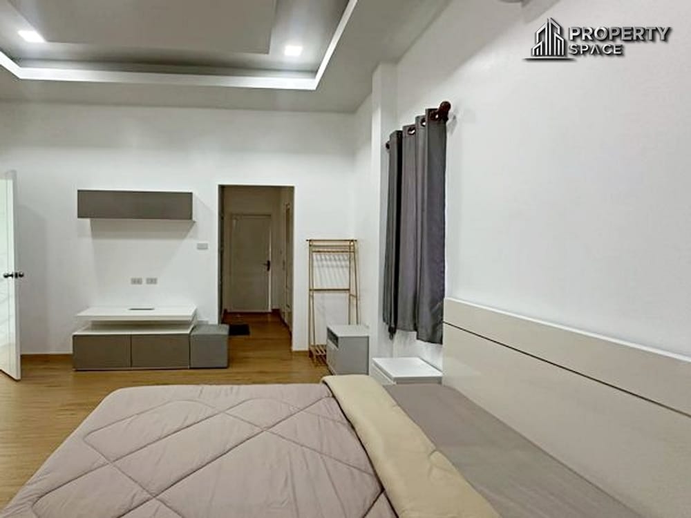 Pattaya Modern 2-Storey Pool Villa Near International School For Rent Image 14