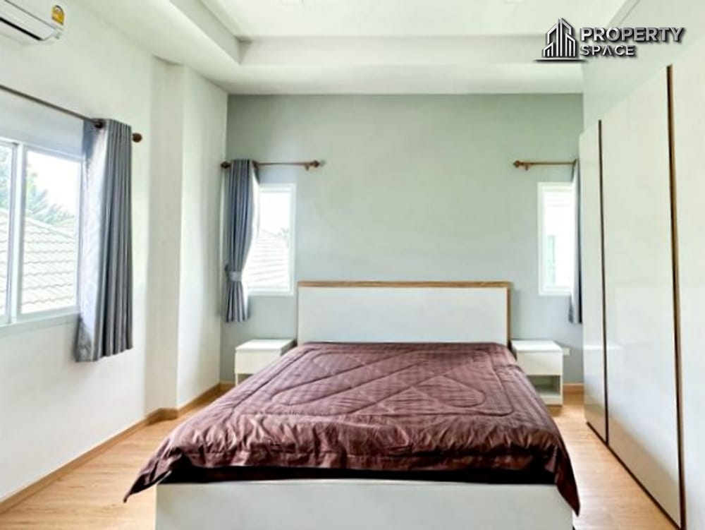 Pattaya Modern 2-Storey Pool Villa Near International School For Rent Image 16